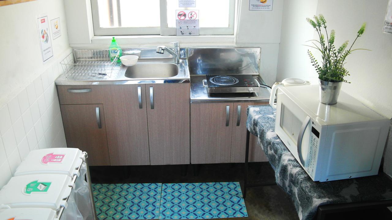 Fnstay Muslim Friendly Guesthouse Seul Exterior foto